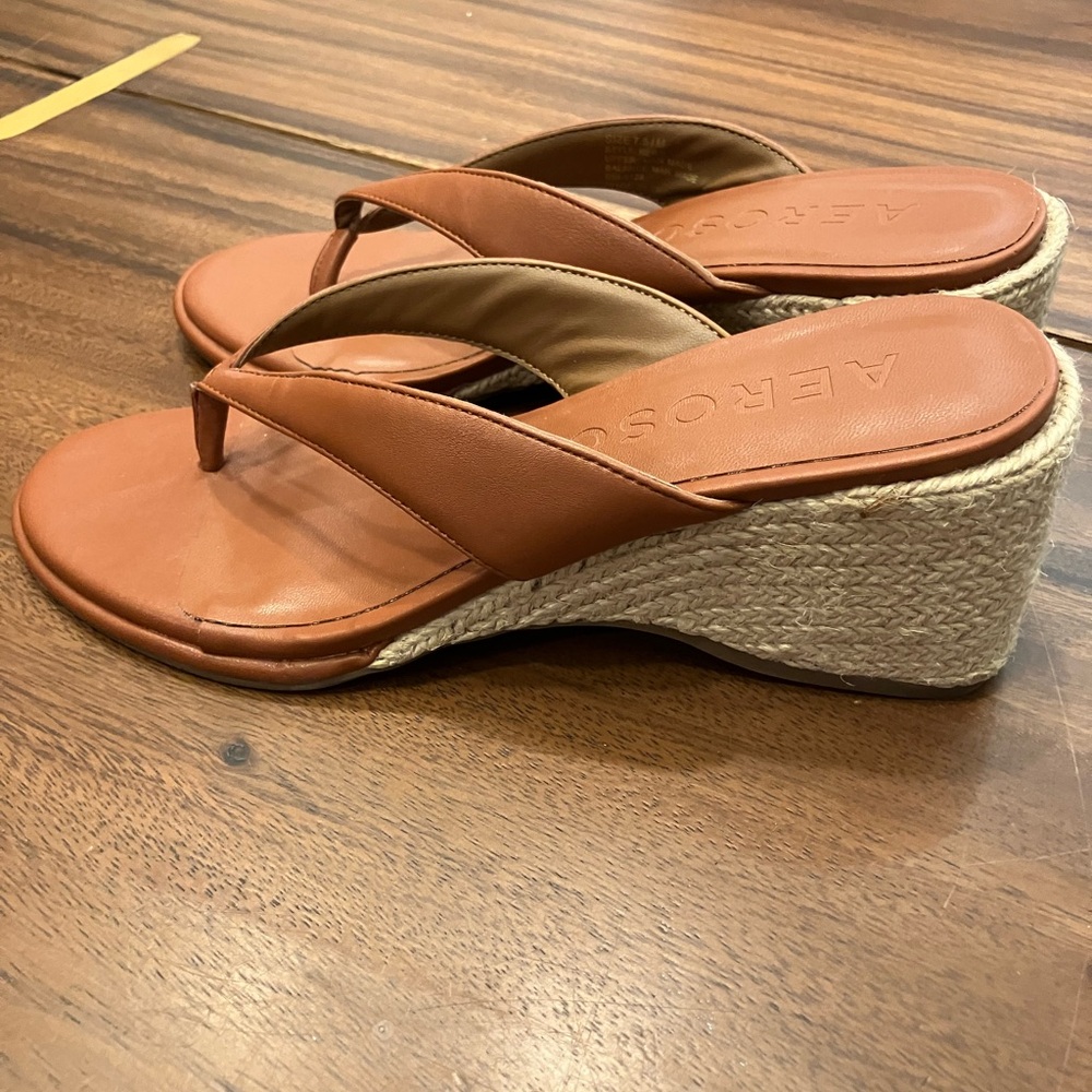 AEROSOLES Women's Brown Wedge Sandals